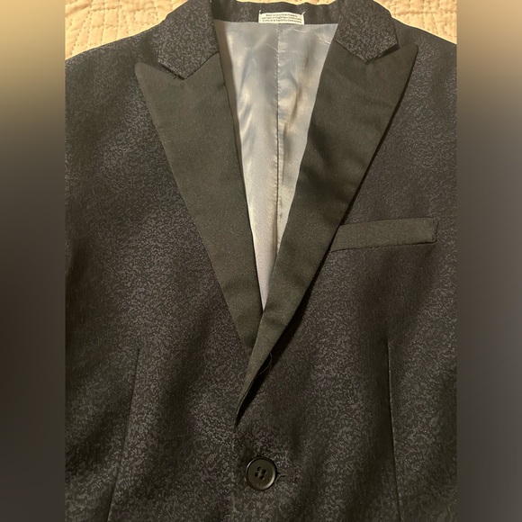 CALVIN KLEIN Boys 2-Piece Formal Tuxedo Suit Set Size 10 - Picture 3 of 15